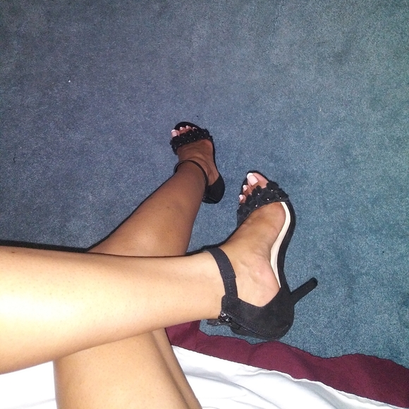 Black High Heel - Picture 9 of 9